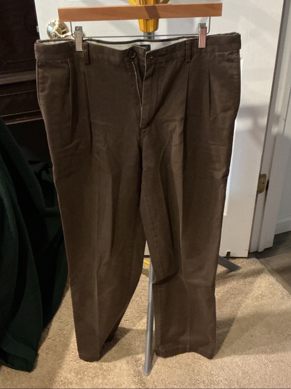 Lands' End Men's Dark Brown Pleated Chino Pants